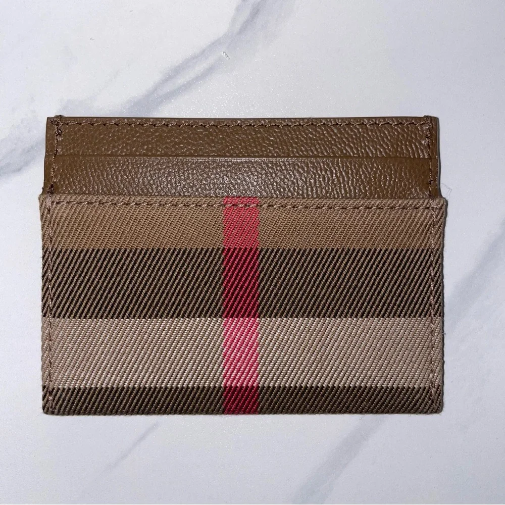 Burberry Cardholder! Brand New With Tag & Packaging! Wallet